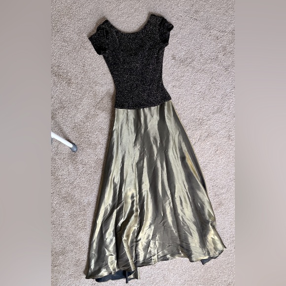 JS Collections evening gown - Picture 3 of 3